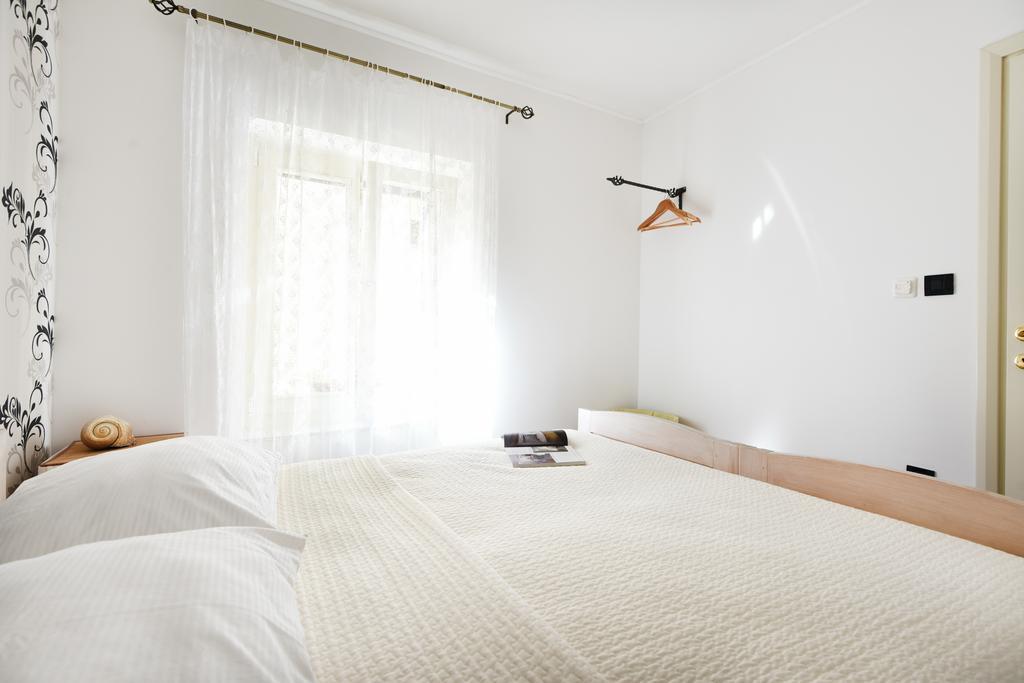 Apartments Kokolo Šibenik Habitación foto